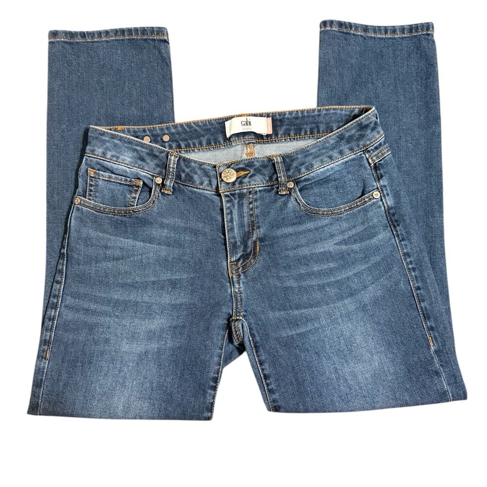 Cabi Light Wash Jeans 8 Effortless Minimalist Clean‑girl straight Cropped